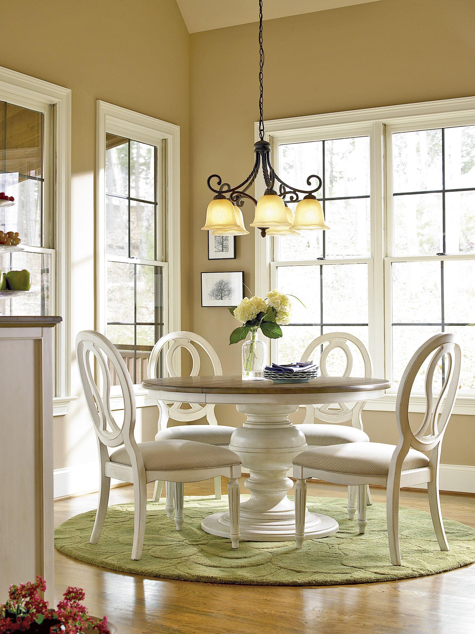 Universal Summer Hill 5 Piece Dining Set with Pierced Back Chairs